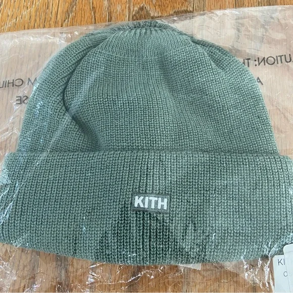 Kith Kids Classic Beanie  Color laurel. C1 - Picture 4 of 7